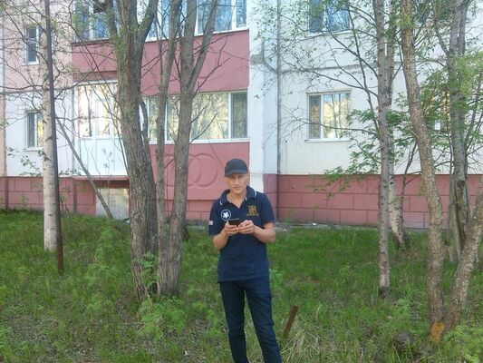  ,   Artyom, 40 ,   