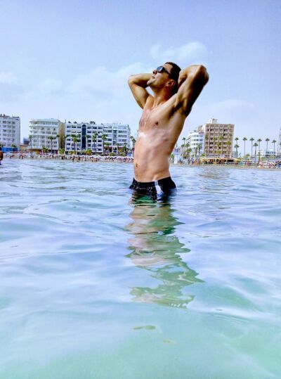  ,   Maksim, 37 ,   