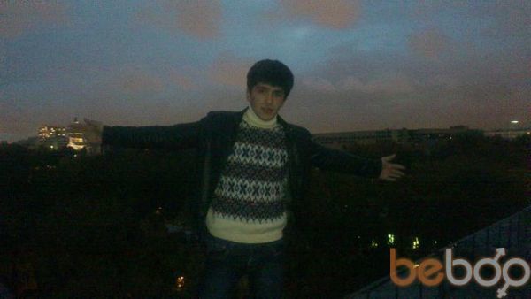  ,   Alex, 32 ,   