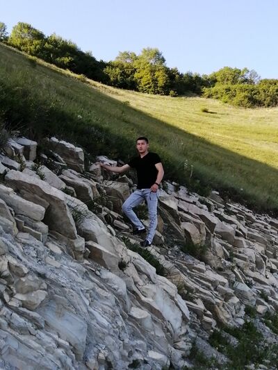  ,   Ibragim, 32 ,   c 