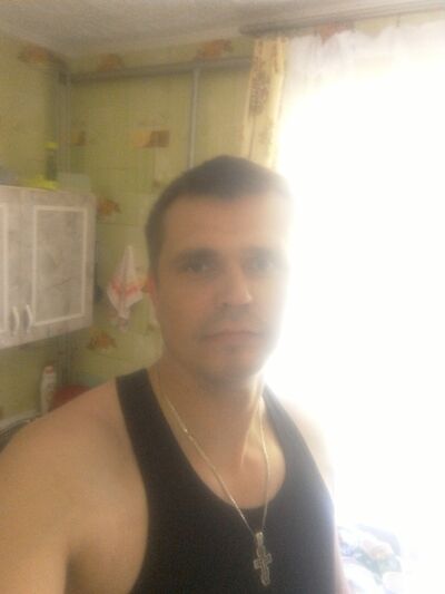  ,   Sergejs, 46 ,   