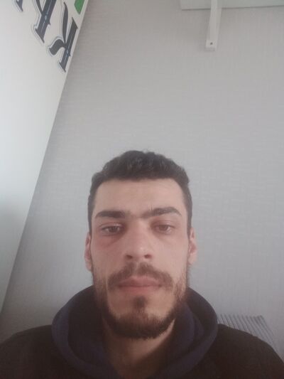  ,   Robert, 28 ,   