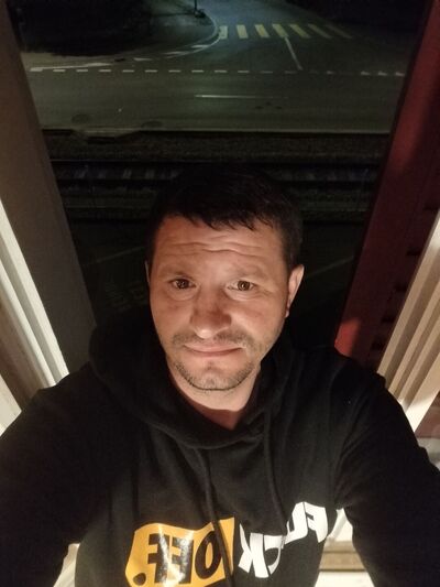  ,   Ruslan, 42 ,   ,   