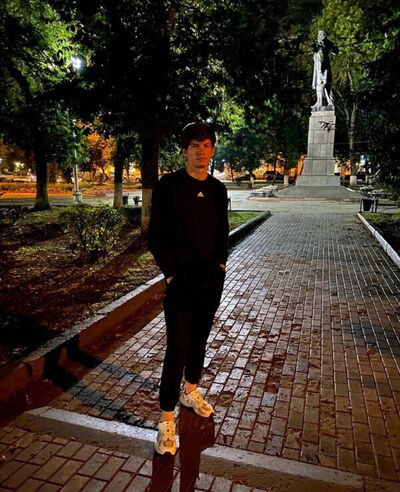  -,   Nikolai, 25 ,   ,   
