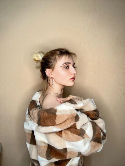  ,   Elizabeth, 21 ,   , 