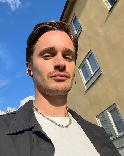  -,   Artem, 33 ,   ,   , c 