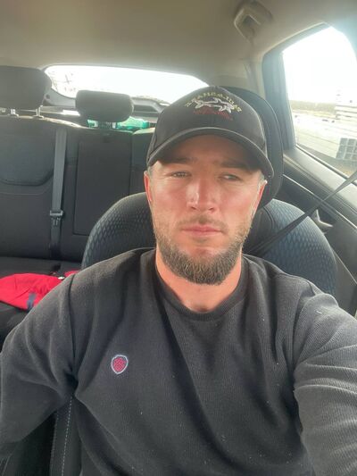 ,   Ali, 32 ,   ,   