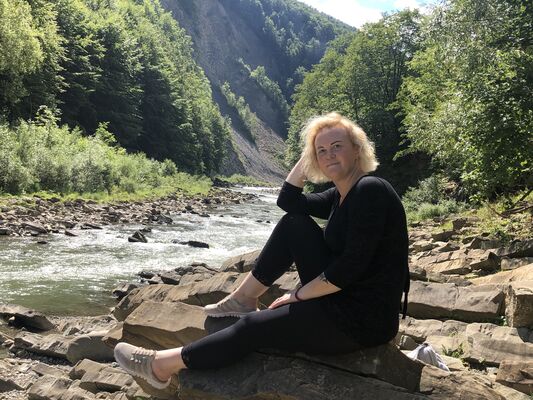  ,   Milaya, 42 ,     , c 