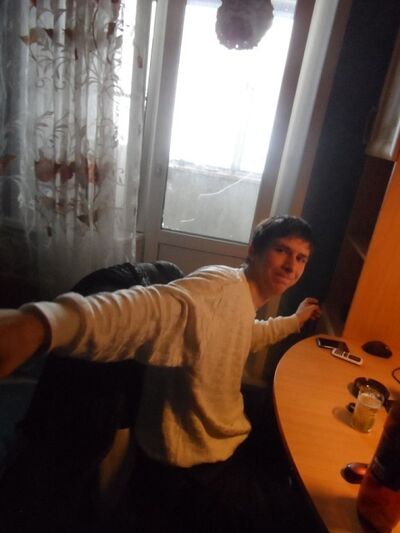  ,   Anton, 33 ,     , c 