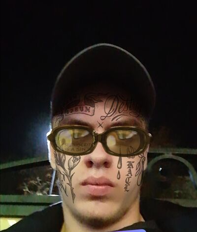  ,   Alex, 26 ,  
