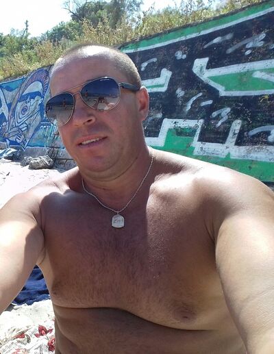  ,   Vova, 42 ,  