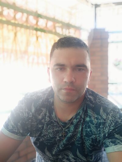  ,   Maxim, 37 ,   ,   , c 