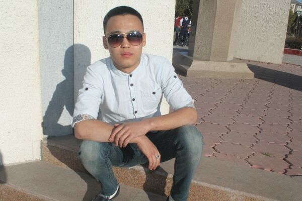  ,   Olzhas, 31 ,   