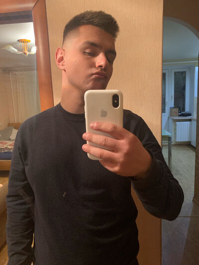  ,   Artur, 27 ,   ,   , c , 