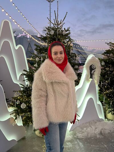  ,   Hanna, 27 ,   ,   