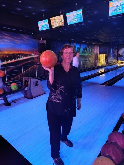  ,   Nina, 76 ,     , c 