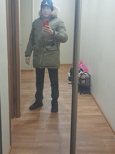  ,   Ruslan, 33 ,     