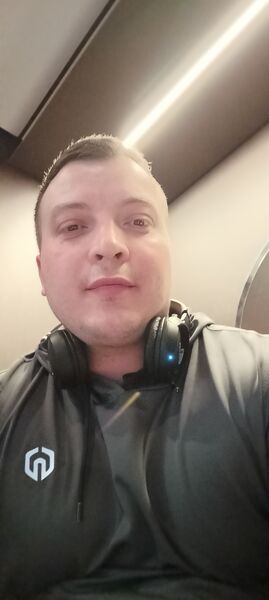  Bedzin,   , 37 ,   ,   