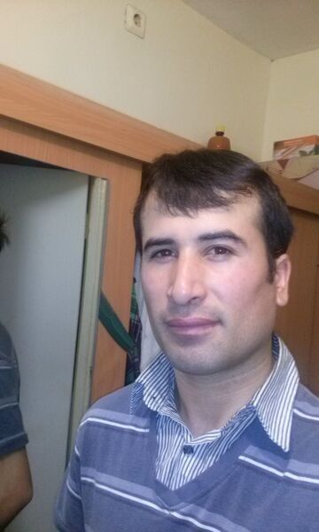  ,   Ruslan, 39 ,   ,   