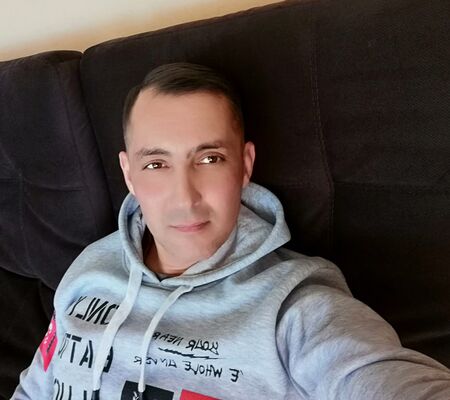  ,   Rustam, 43 ,   c 