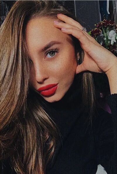  ,   Anna, 27 ,   c , 