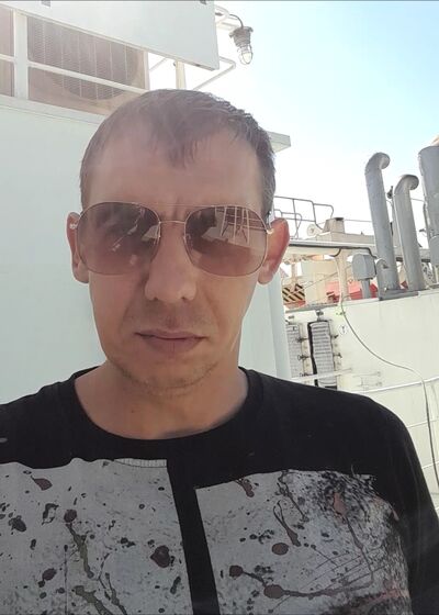  --,   Zhenek, 43 ,   ,   