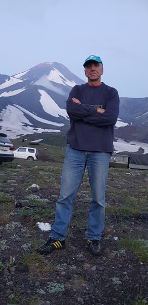  ,   Nik, 64 ,   ,   