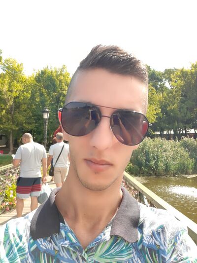  ,   Yannis, 35 ,   ,   , c 