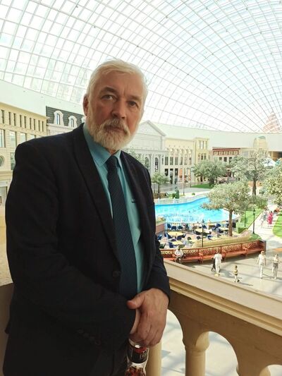 ,   MR Dmitry, 62 ,   ,   , c 