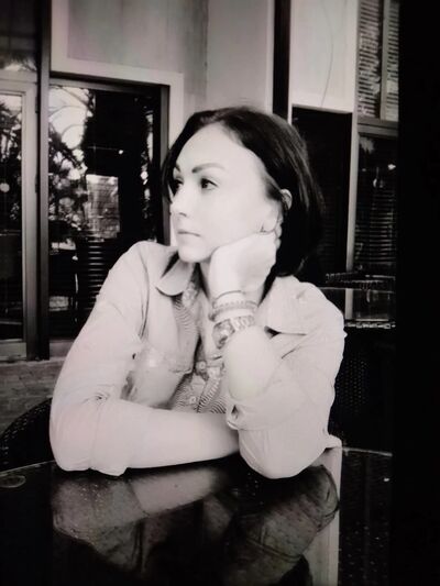  ,   Anya, 40 ,   ,   