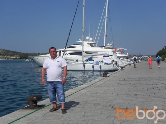  ,   Urik, 52 ,     , c 