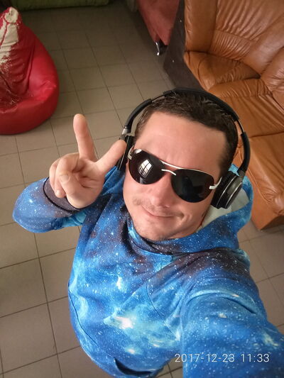  ,   Eduard , 43 ,   ,   , c 