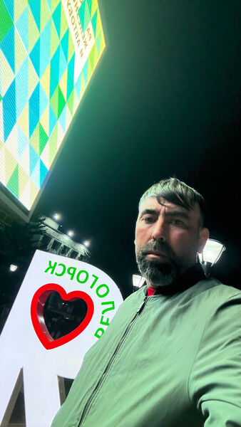  ,   Azat, 38 ,     