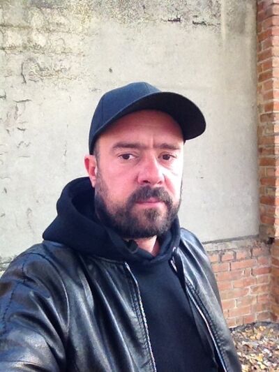  --,   , 43 ,  