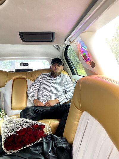  ,   Ali, 29 ,   c 