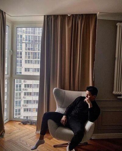  ,   Leon, 26 ,   ,   