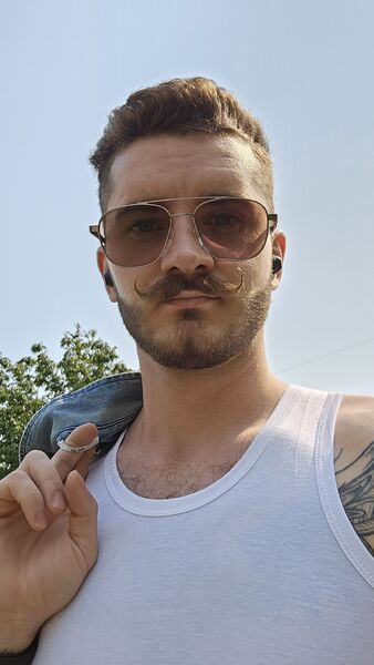  ,   Maxim, 28 ,   , 