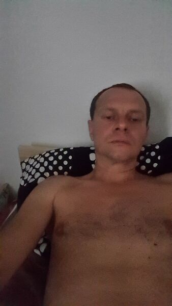  ,   Leon, 43 ,   ,   , c 