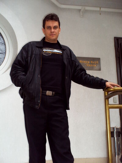  ,   Valdis, 54 ,   