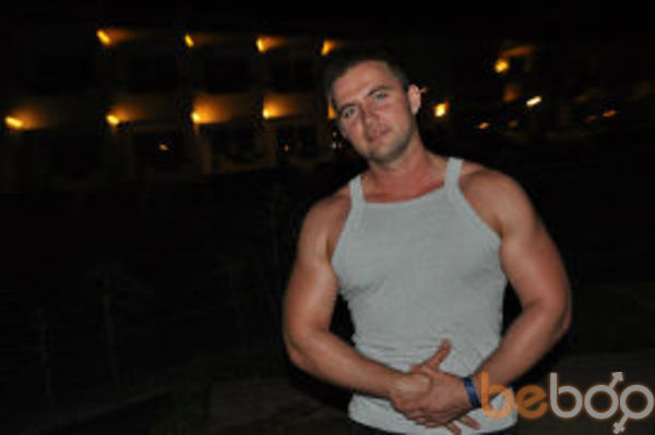  ,   Strongmann, 40 ,   