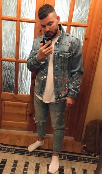  ,   Aleks, 32 ,   ,   