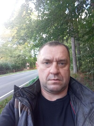  ,   Viktor, 49 ,     , c 