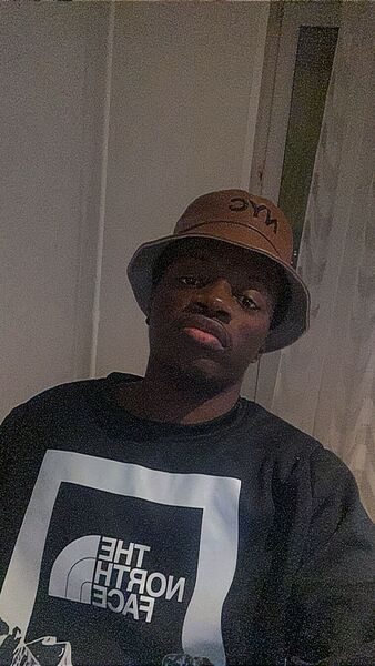  ,   Serge, 26 ,   ,   