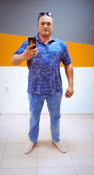  ,   David, 42 ,   ,   , c , 