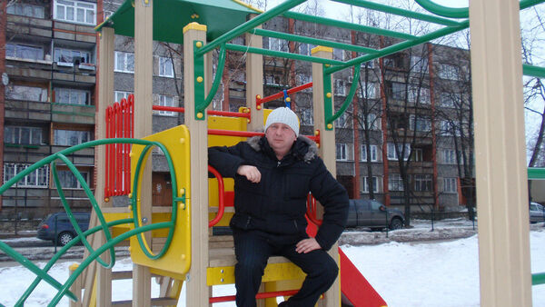  ,   Alex, 49 ,   