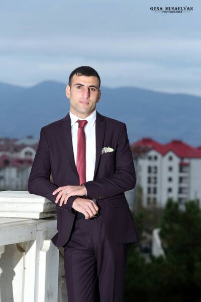  ,   Arayik, 32 ,     , c 