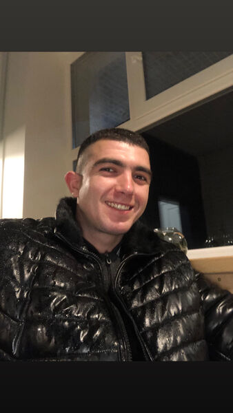  ,   Pavel, 32 ,   ,   