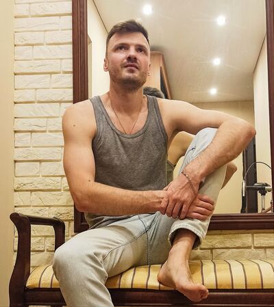  ,   Rom, 32 ,   ,   