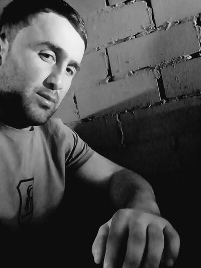   ,   Salamon, 32 ,   ,   