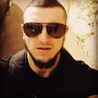  ,   Nik, 31 ,   